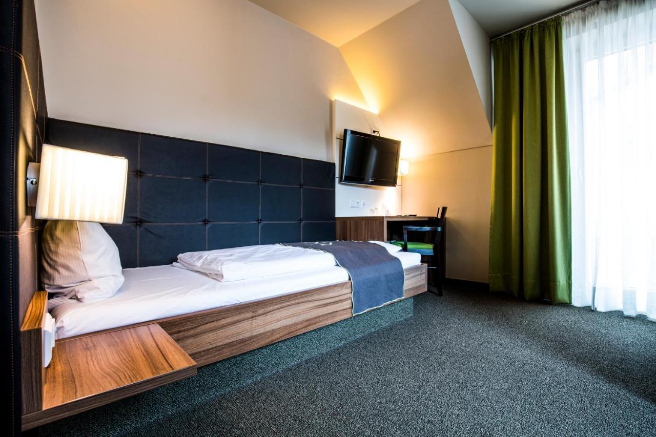 Riku Hotel Weißenhorn Esterno foto